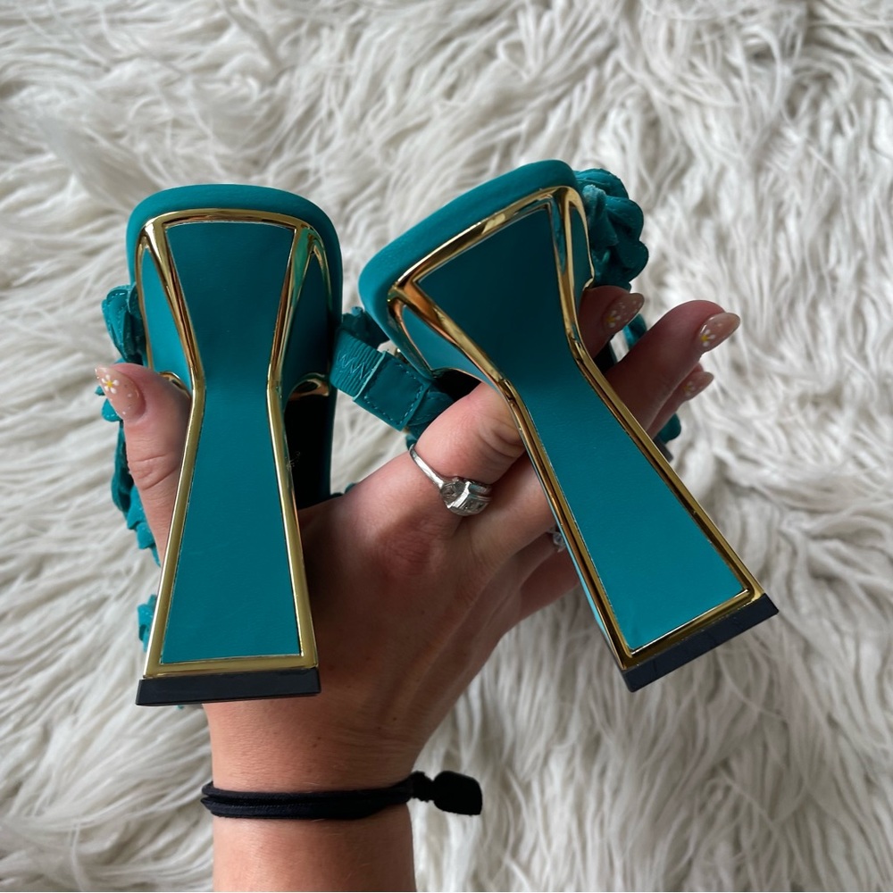 Kat Maconie Teal Blue Gold Chain Avril Hourglass Leather Braided Heels NWOB Sz 8 - Picture 7 of 10